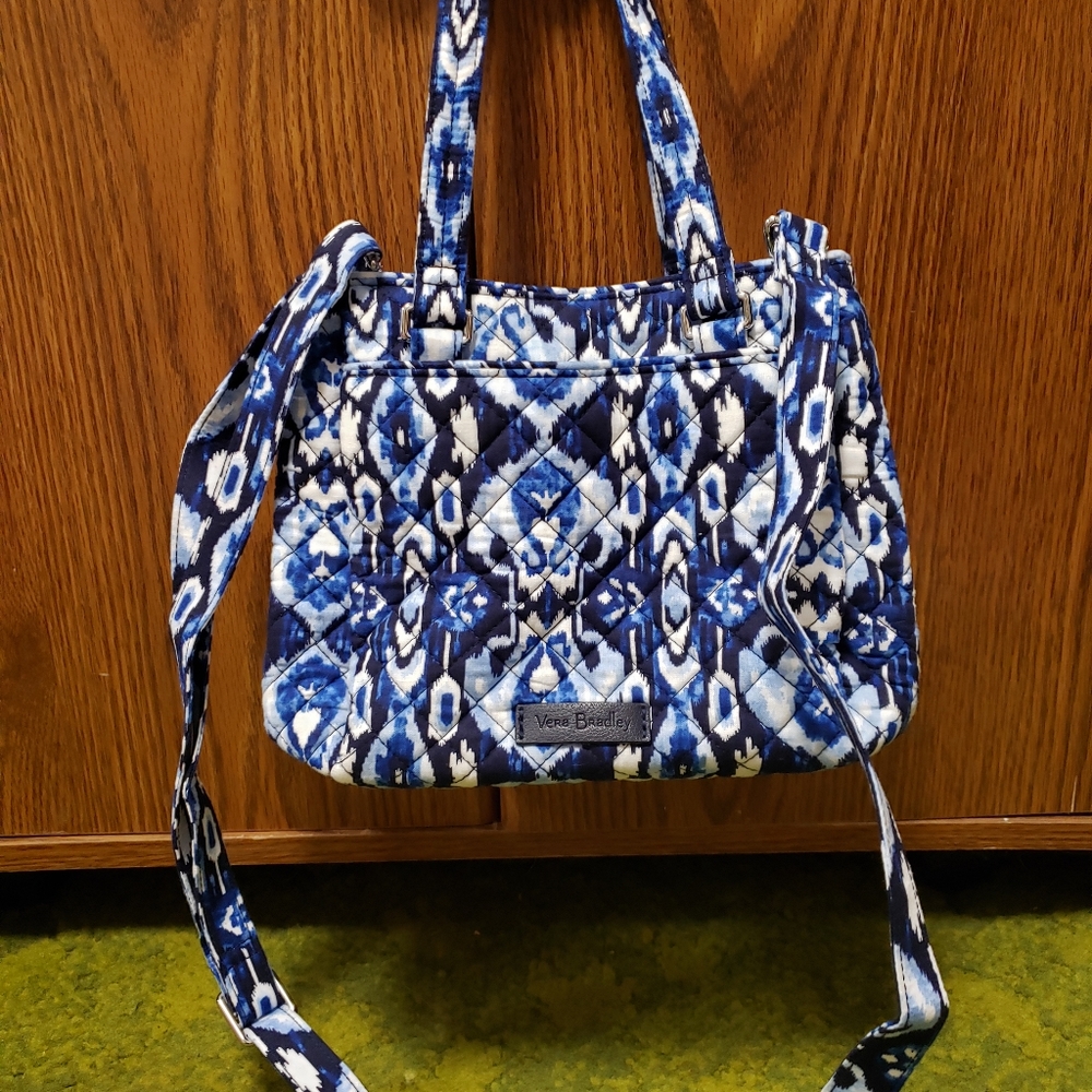 Vera Bradley mini multi compartment crossbody Ikat Island